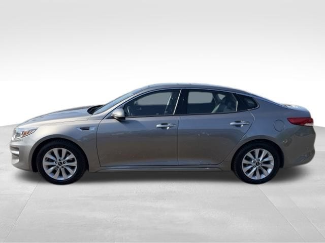 Used 2018 Kia Optima EX with VIN 5XXGU4L33JG215744 for sale in East Hartford, CT