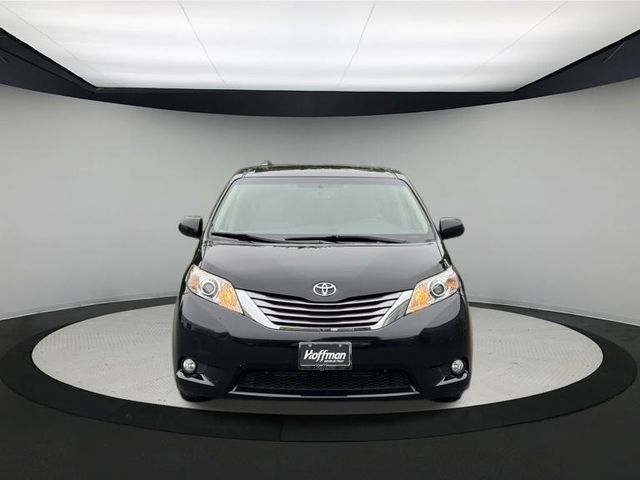 Used 2017 Toyota Sienna XLE with VIN 5TDYZ3DC0HS868006 for sale in Hartford, CT