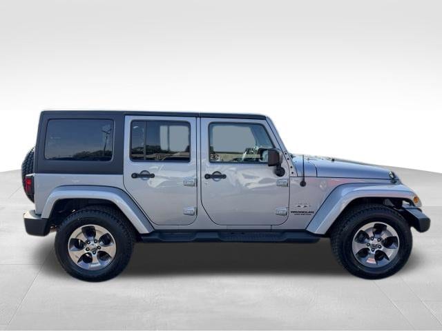 2016 Jeep Wrangler Unlimited Sahara - Photo 8