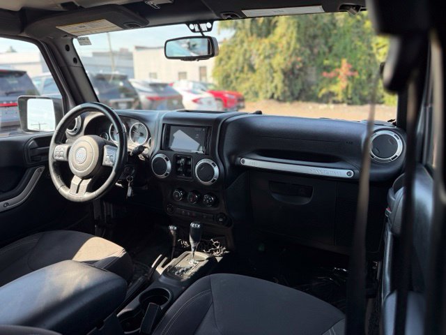 2016 Jeep Wrangler Unlimited Sahara - Photo 18