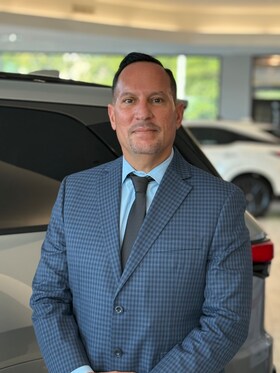Staff member Daniel Colmenares from 331ee5984370
