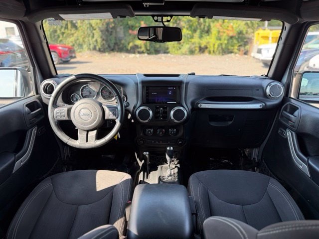 2016 Jeep Wrangler Unlimited Sahara - Photo 19