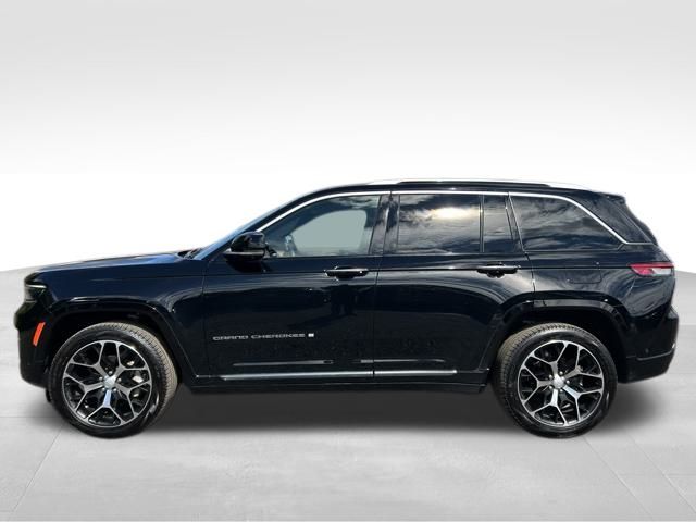 2023 Jeep Grand Cherokee Summit Reserve photo 3