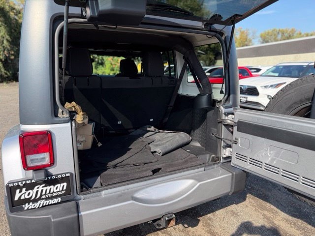 2016 Jeep Wrangler Unlimited Sahara - Photo 11