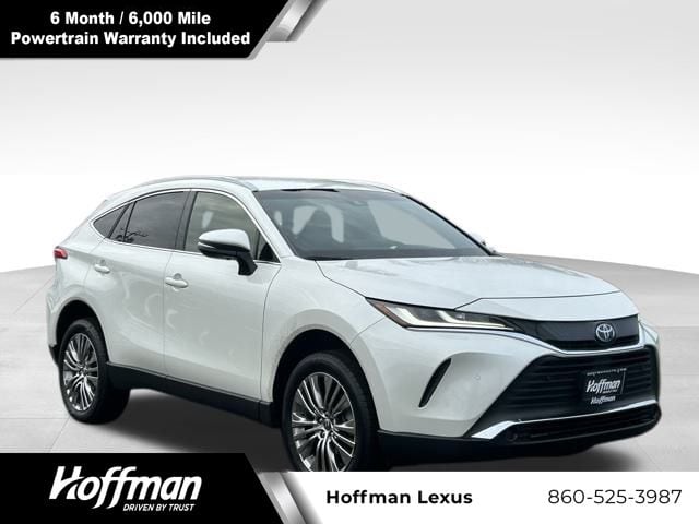 2022 Toyota Venza XLE's photo