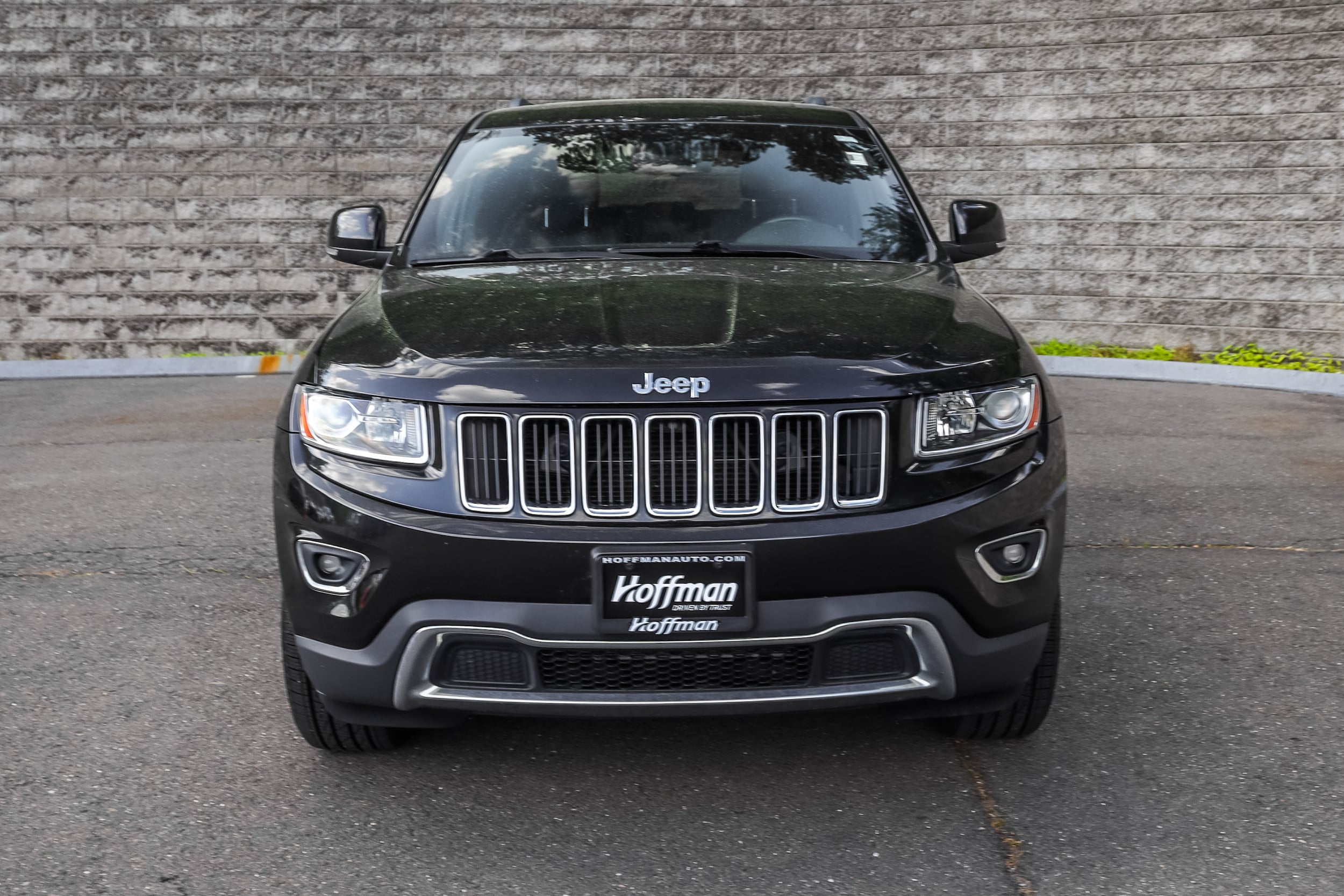 Used 2014 Jeep Grand Cherokee Limited with VIN 1C4RJFBG0EC486123 for sale in Simsbury, CT