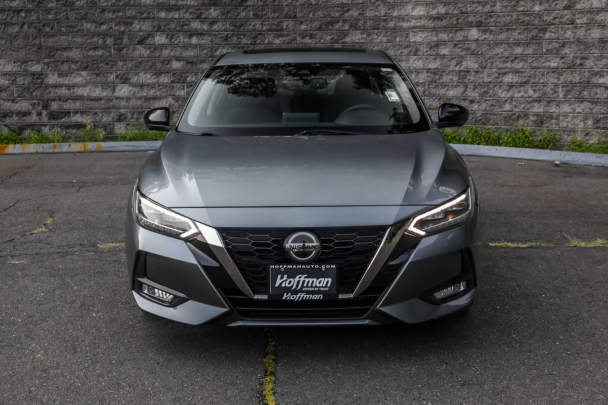 2021 Nissan Sentra SR photo 3