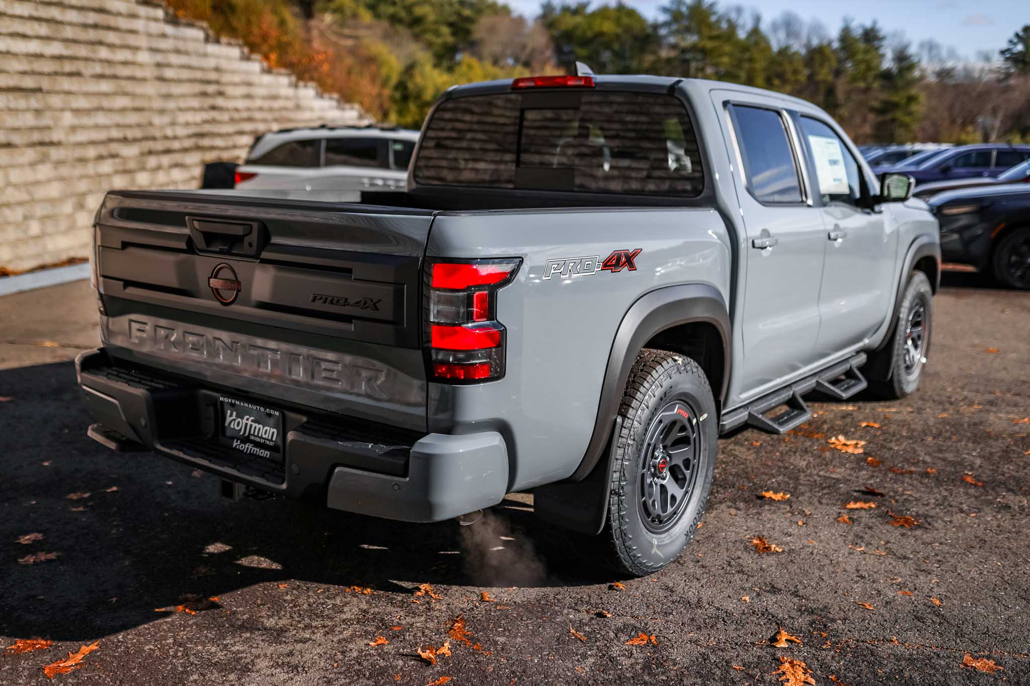 2025 Nissan Frontier PRO-4X photo 3