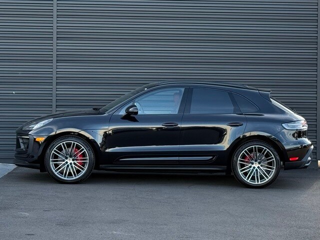 2025 Porsche Macan S photo 2