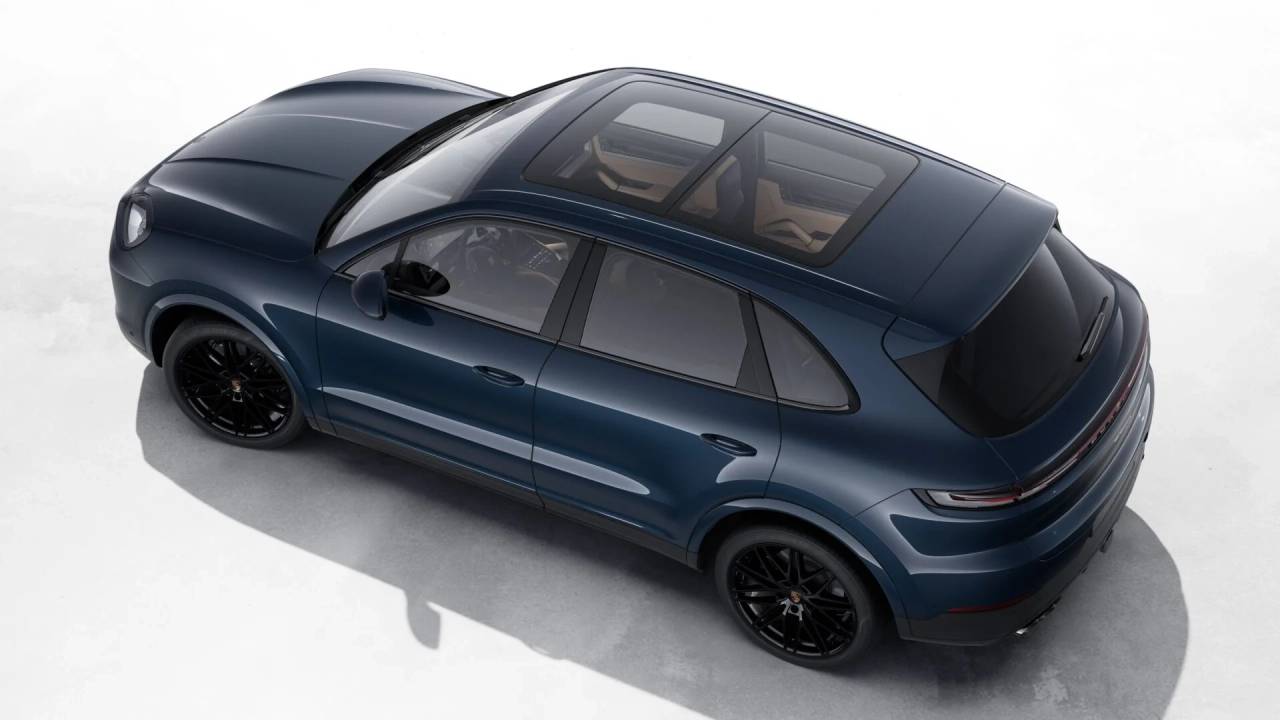 2026 Porsche Cayenne photo 4