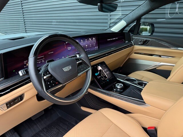 2025 Cadillac Escalade IQ Sport photo 4