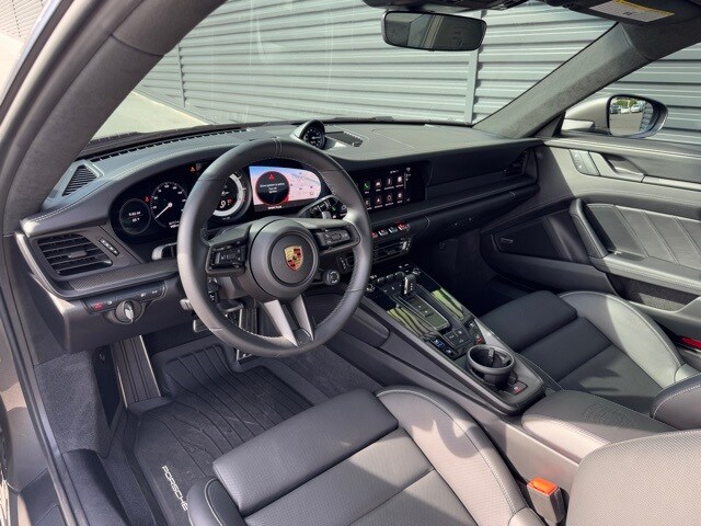 2024 Porsche 911 4 GTS photo 4