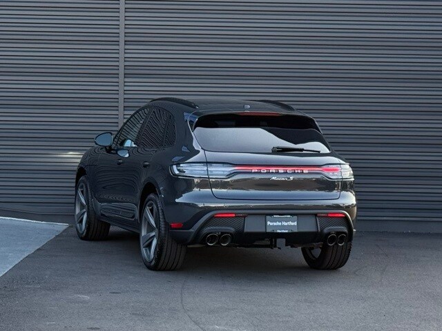 2025 Porsche Macan S photo 3