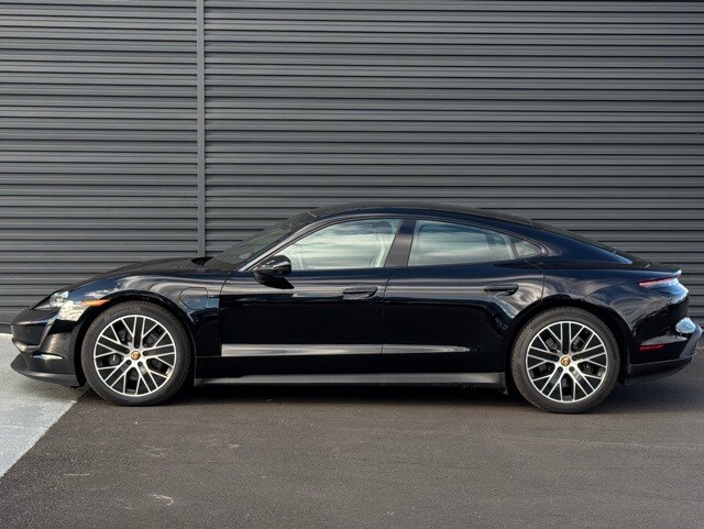 2024 Porsche Taycan photo 2