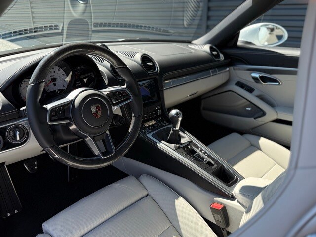 2025 Porsche Boxster GTS 4.0 photo 4