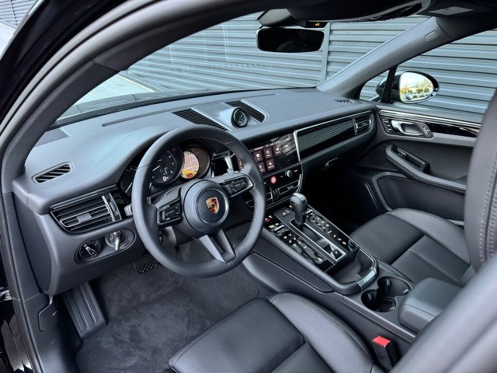 New 2026 Porsche Macan SUV