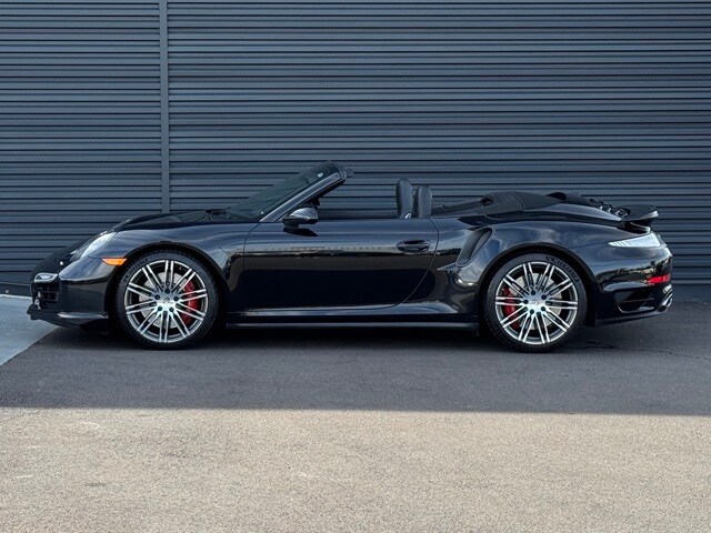 2016 Porsche 911 Turbo Cabriolet photo 2