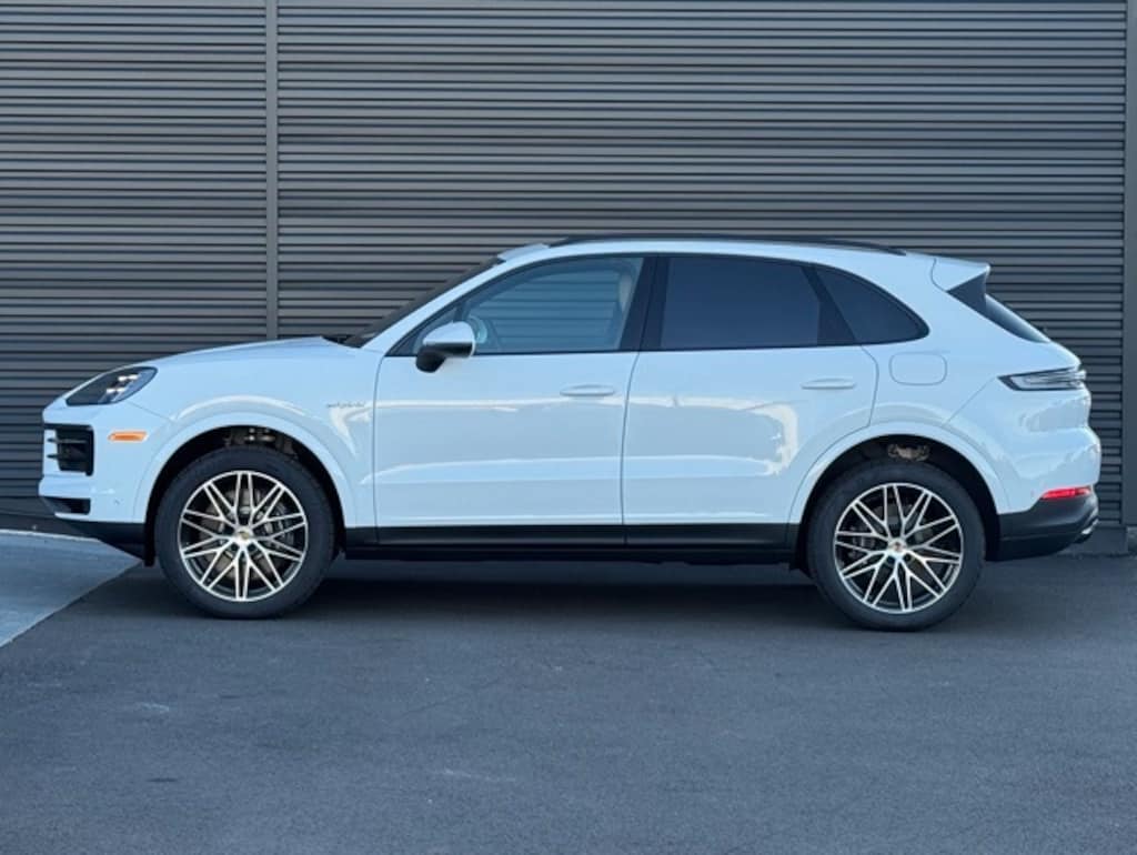 New 2025 Porsche Cayenne E-Hybrid  SUV