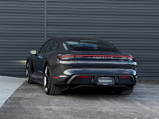 2025 Porsche Taycan 4S photo 3