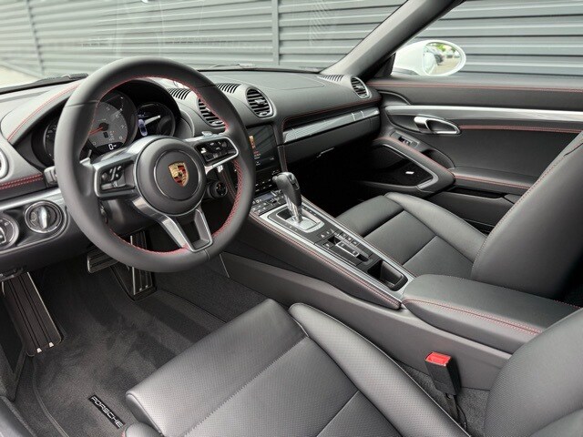 2024 Porsche Boxster S photo 4