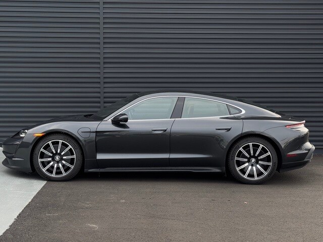 2024 Porsche Taycan 4S photo 2