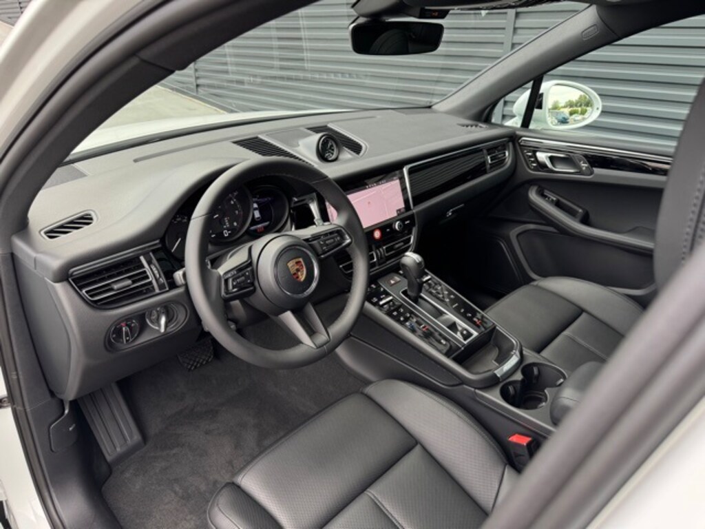 New 2026 Porsche Macan  SUV