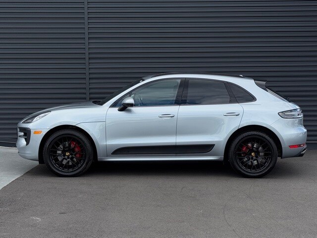 2021 Porsche Macan GTS photo 2