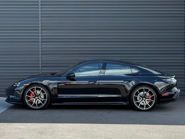 2026 Porsche Taycan 4S photo 2