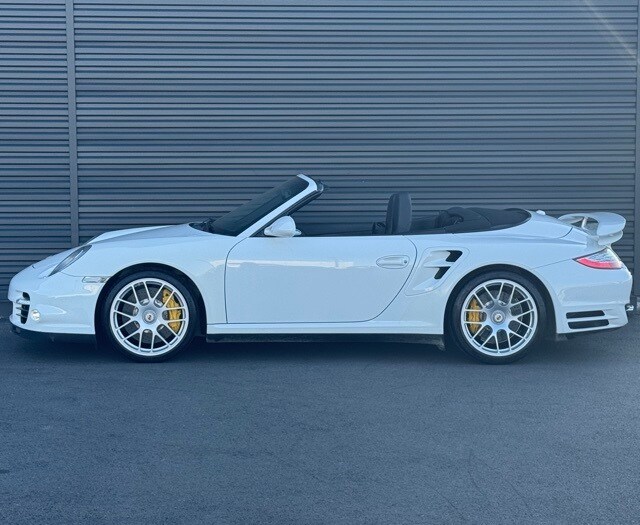 2012 Porsche 911 Turbo Cabriolet photo 2