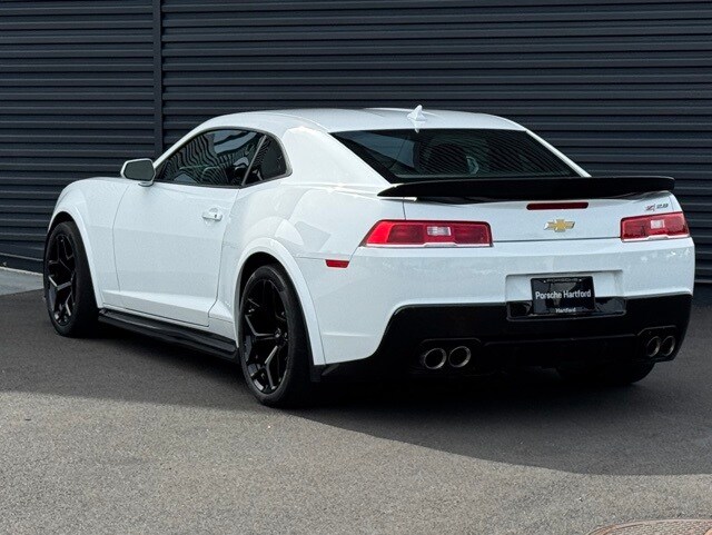 2015 Chevrolet Camaro photo 3