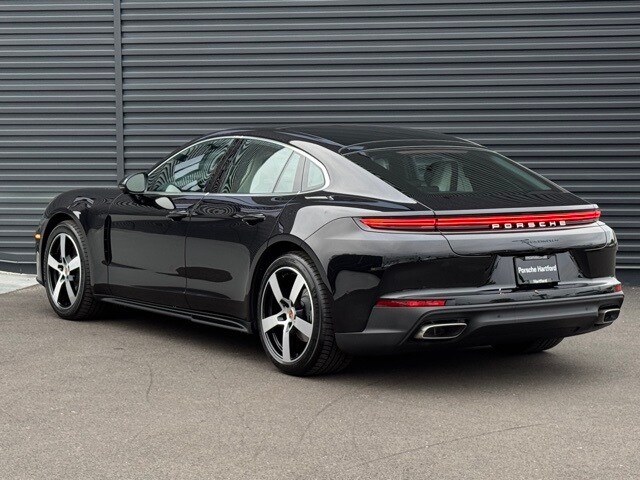 2026 Porsche Panamera 4 photo 3