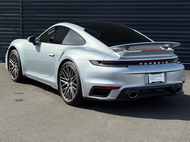 2022 Porsche 911 Turbo S photo 3