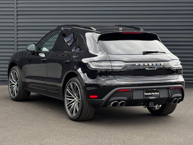 2026 Porsche Macan S photo 3