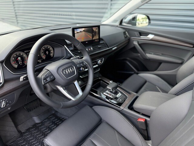 2025 Audi Q5 45 S line Premium photo 4
