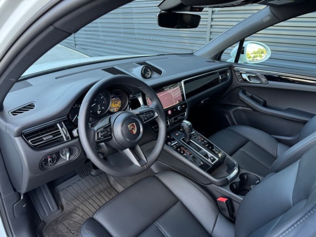 New 2026 Porsche Macan  SUV
