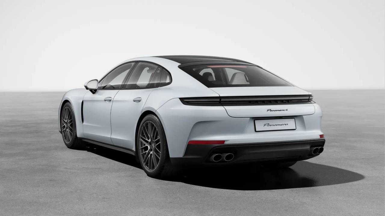 2026 Porsche Panamera 4 photo 3