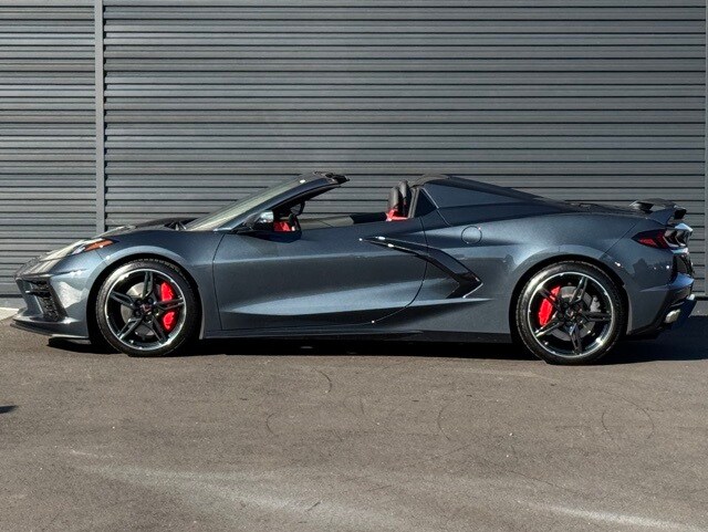 2021 Chevrolet Corvette Stingray 3LT photo 2
