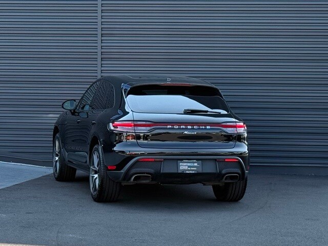2025 Porsche Macan T photo 3