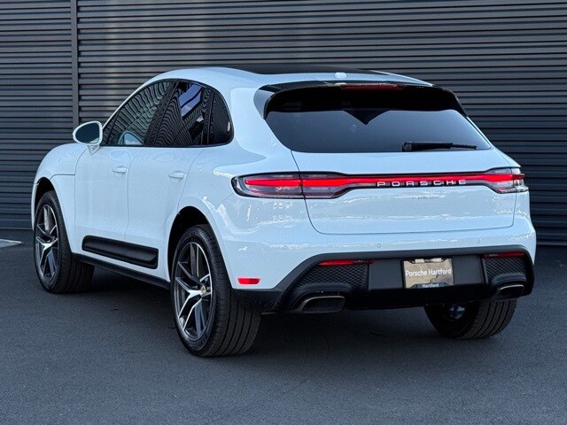 2026 Porsche Macan T photo 3