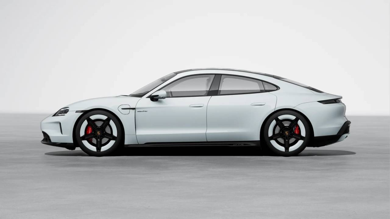 2026 Porsche Taycan GTS photo 2