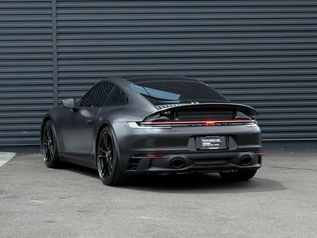 2023 Porsche 911 GTS photo 3