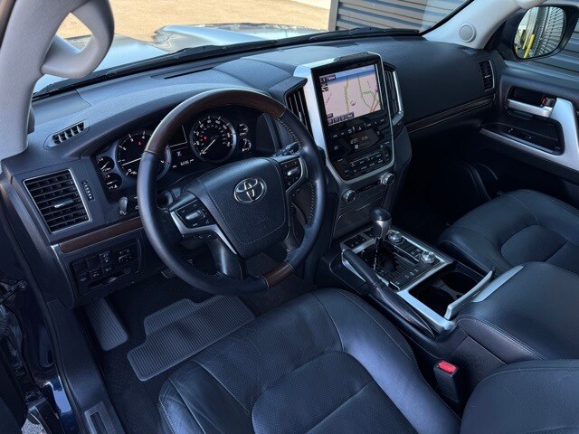 2019 Toyota Land Cruiser Base photo 4