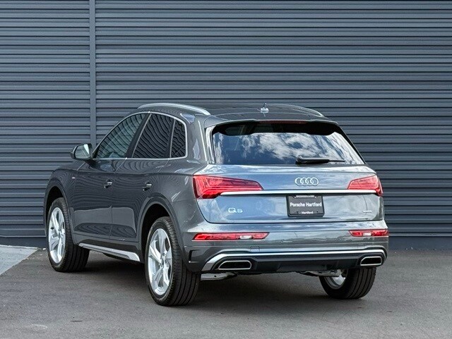 2025 Audi Q5 45 S line Premium photo 3