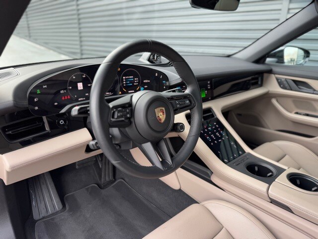 2024 Porsche Taycan 4S photo 4