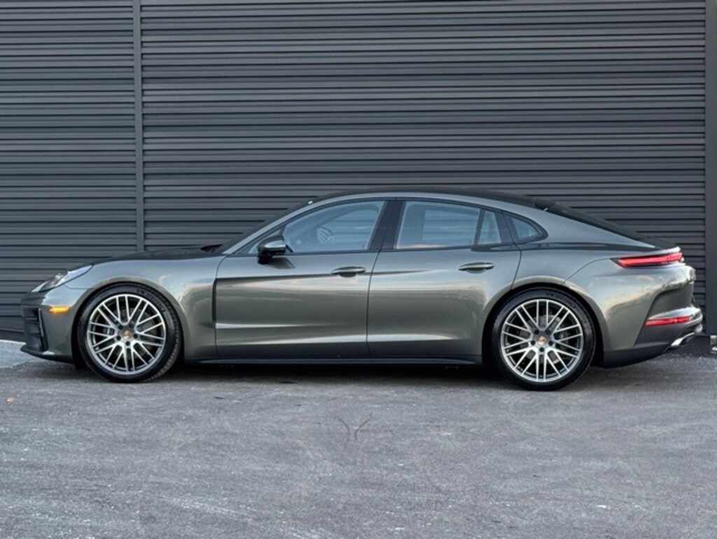 New 2026 Porsche Panamera 4 Hatchback