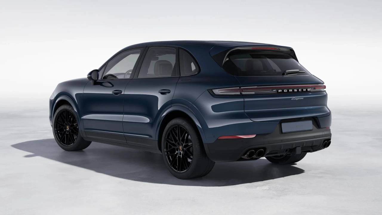 2026 Porsche Cayenne photo 3