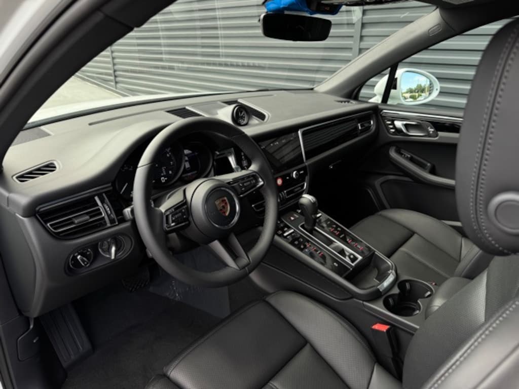 New 2026 Porsche Macan  SUV