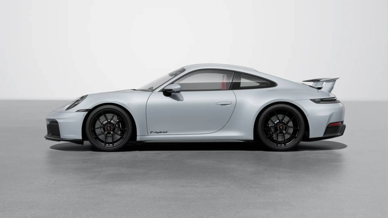 2026 Porsche 911 GTS photo 2