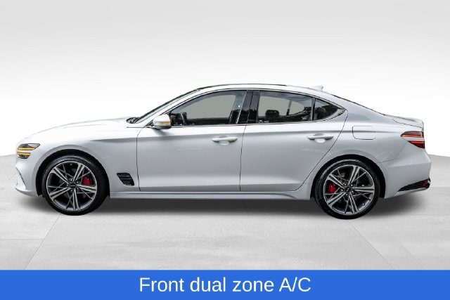 2025 GENESIS G70 Sport Advanced - Photo 11