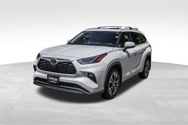 Used 2022 Toyota Highlander XLE SUV near Hartford | SX309869A